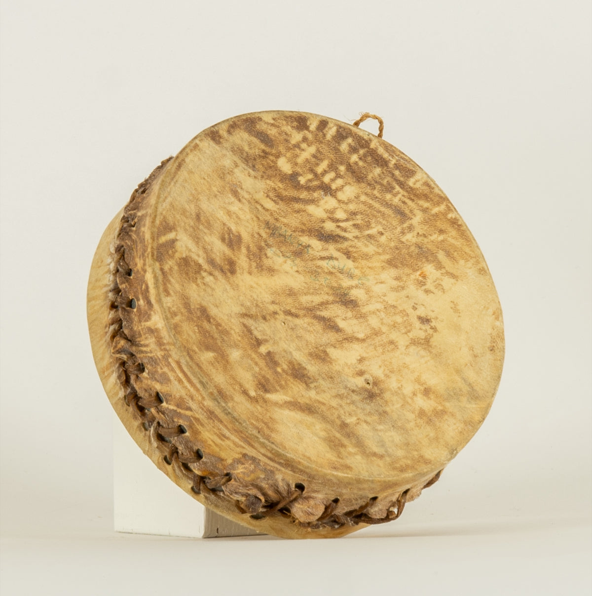 Unknown Inuit artist, Untitled (Drum) View 1 of 3.